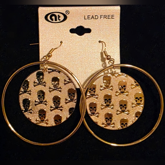 Skull Dangle Earrings - Picture 2 of 3